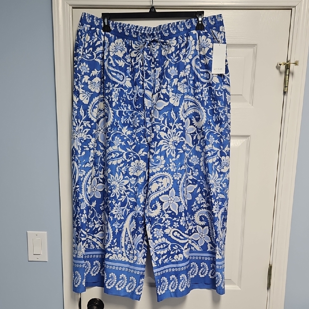 Karen Kane Wide Leg Lightweight Drawstring Pants: Blue/White Paisley Print